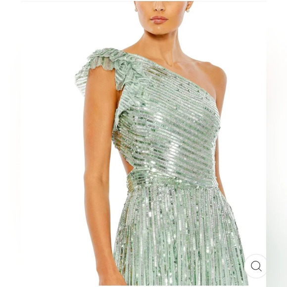 Mac Duggal, Sequined One Shoulder Flutter Sleeve Gown, Pistachio, Size 10, NWT - Picture 4 of 14